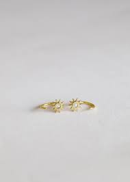 Icon Huggies - Sun - Gold Earrings