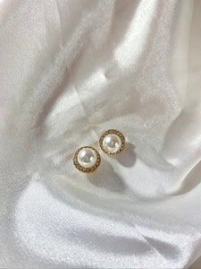 Small Crystal Circles with Pearls