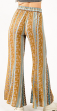 Load image into Gallery viewer, Multi Print Pants - Camel
